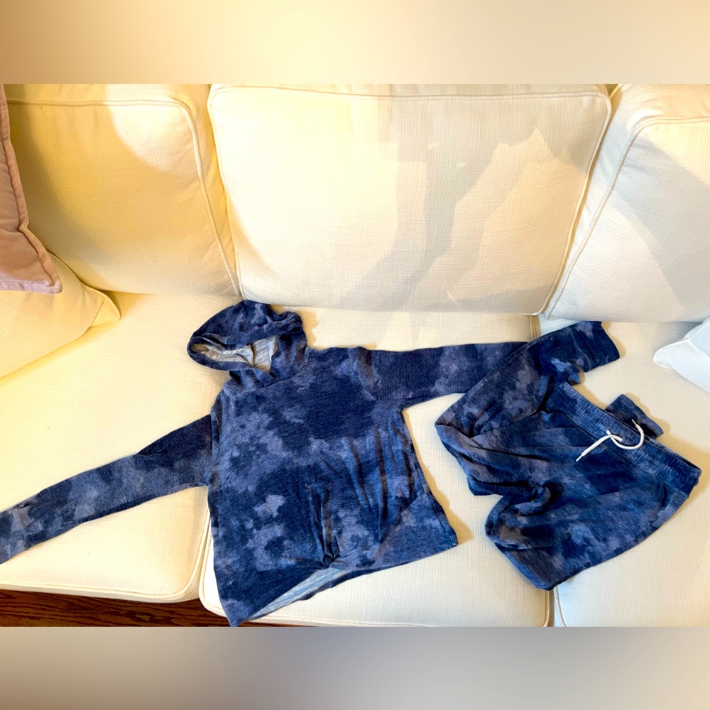 Super soft jogger set! Old Navy!